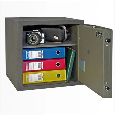 Взломостойкий сейф Safetronics NTR-39E
