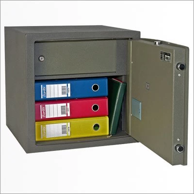 Взломостойкий сейф Safetronics NTR-39Es